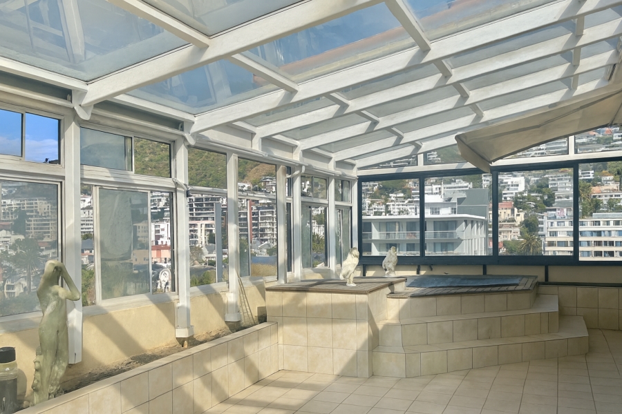 4 Bedroom Property for Sale in Sea Point Western Cape